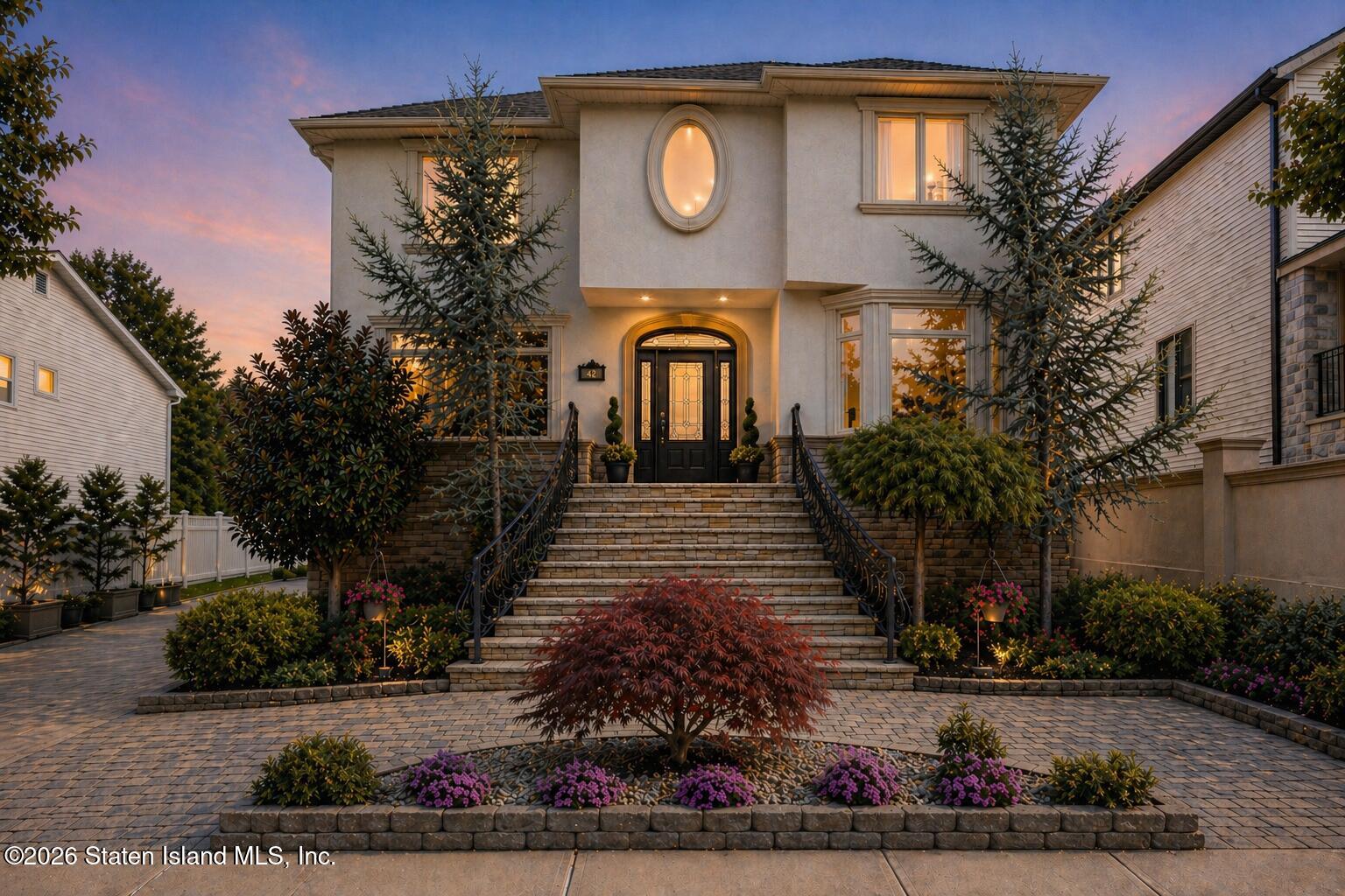 42 Mosely Avenue Image 1