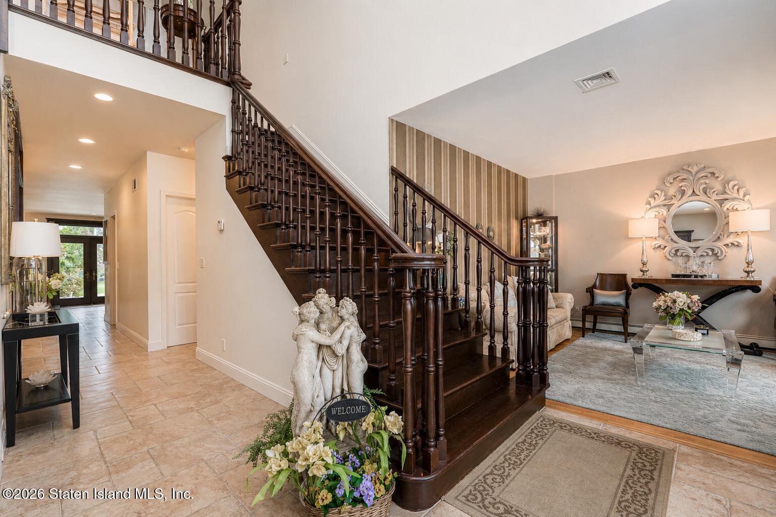 42 Mosely Avenue Image 5