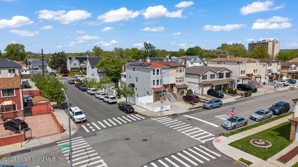 395 Hillman Avenue Image 4