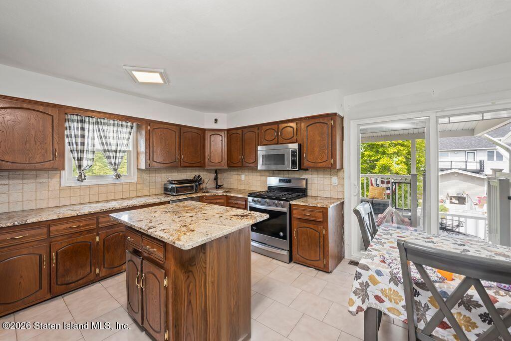 395 Hillman Avenue, Staten Island, NY, 10314 image 16