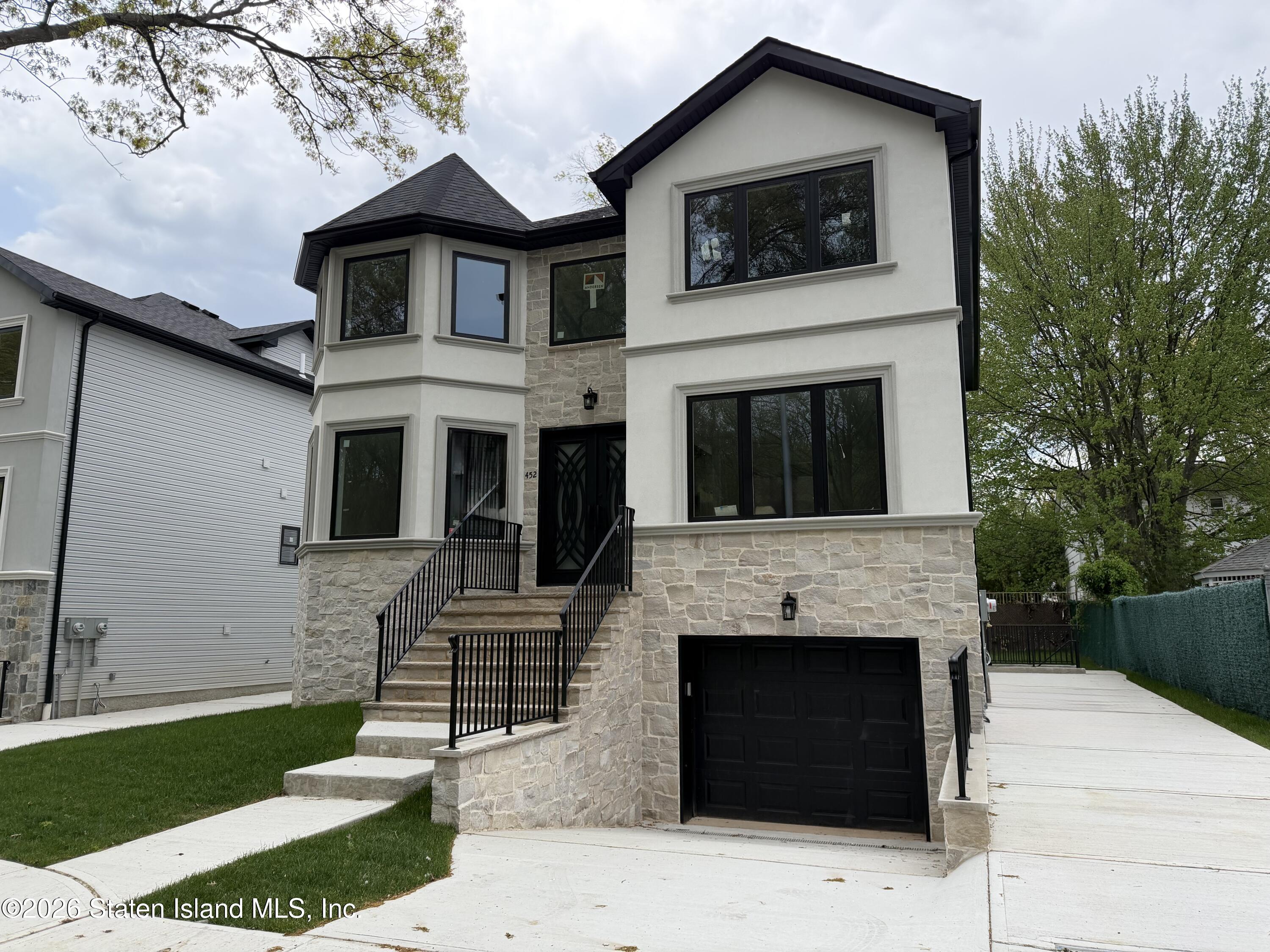 452 Rensselaer Avenue Image 2