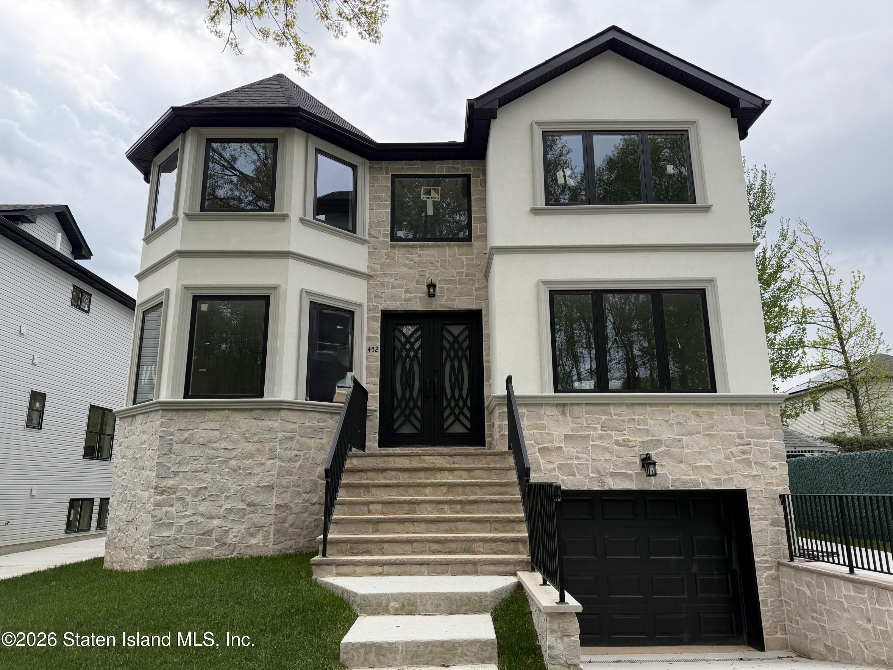 452 Rensselaer Avenue Image 1