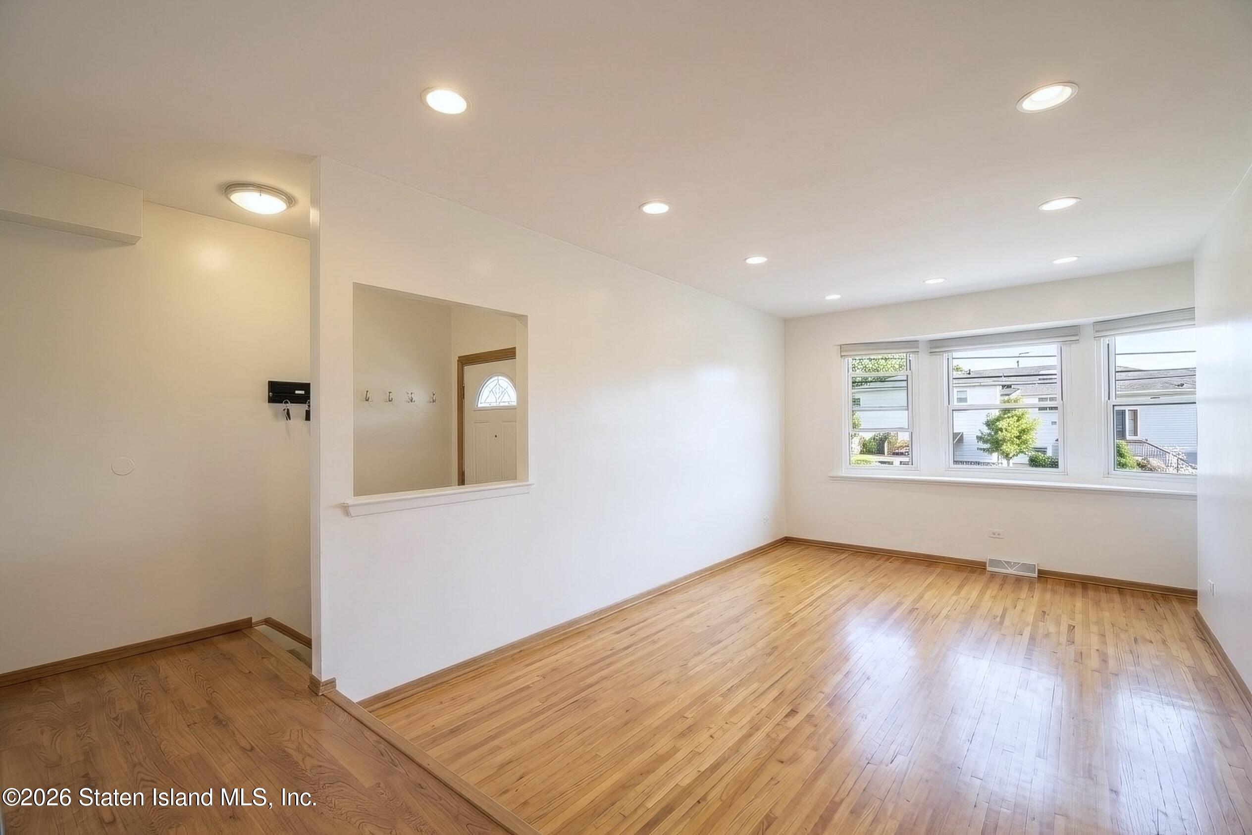 755 Woolley Avenue Image 4