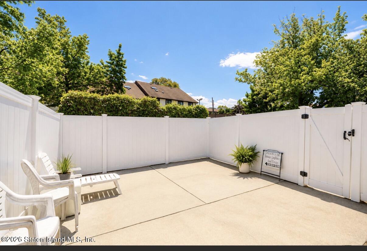 145 Rolling Hill Green, Staten Island, NY, 10312 image 7