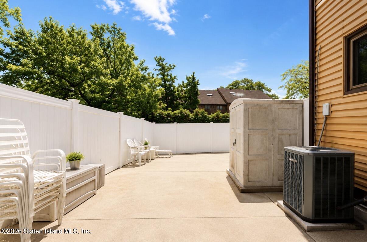 145 Rolling Hill Green, Staten Island, NY, 10312 image 6