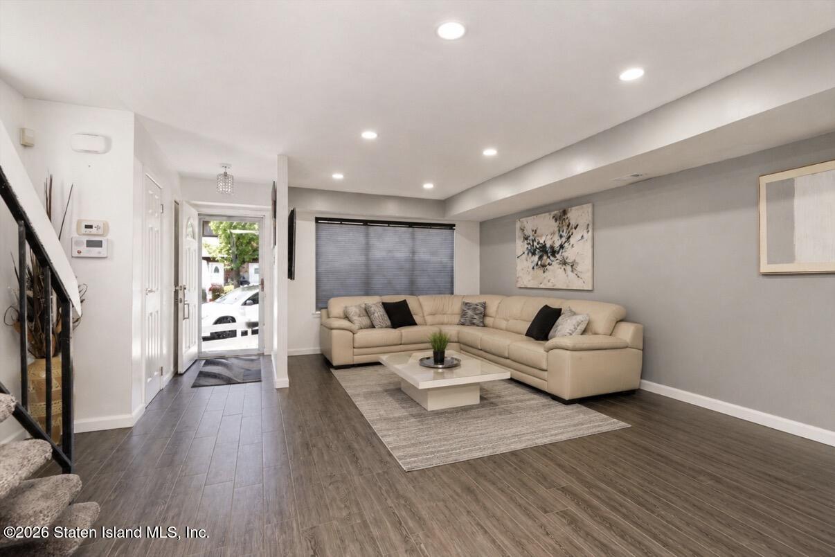 145 Rolling Hill Green, Staten Island, NY, 10312 image 14