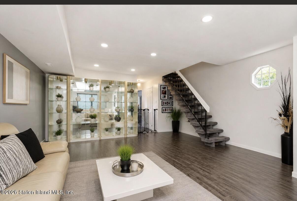 145 Rolling Hill Green, Staten Island, NY, 10312 image 16