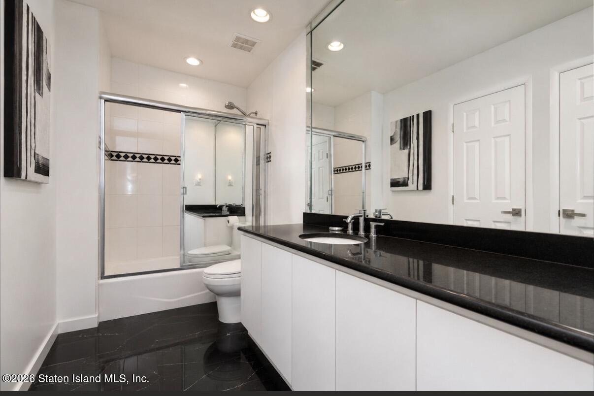 145 Rolling Hill Green, Staten Island, NY, 10312 image 25