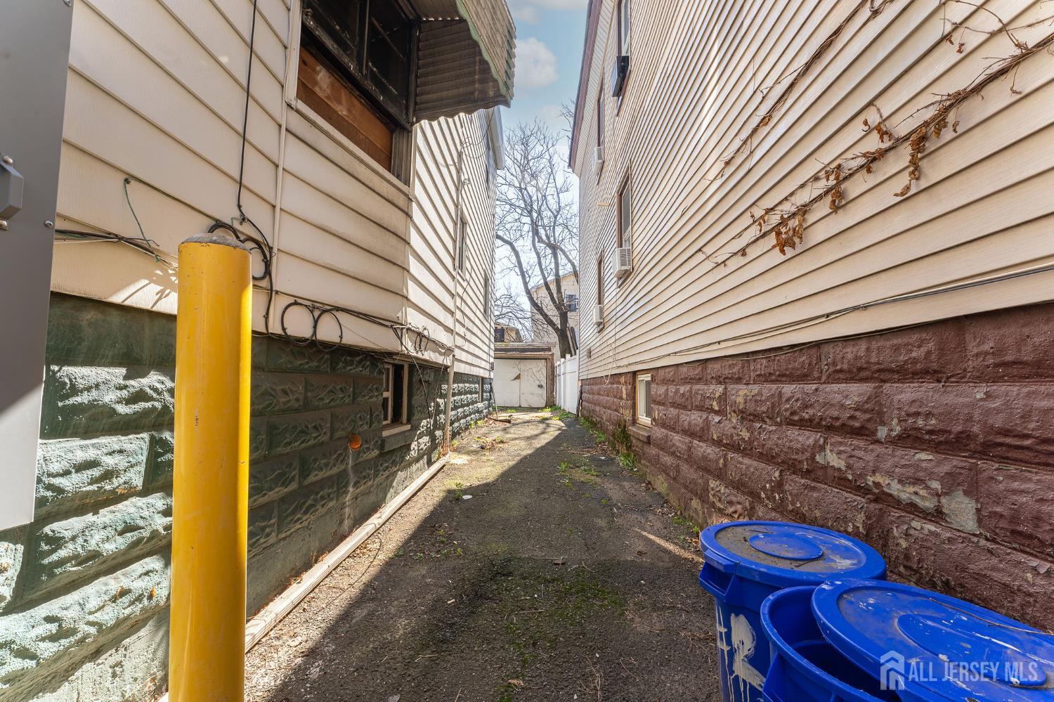 211 N 13th Street, Newark, NJ, 07107 image 54
