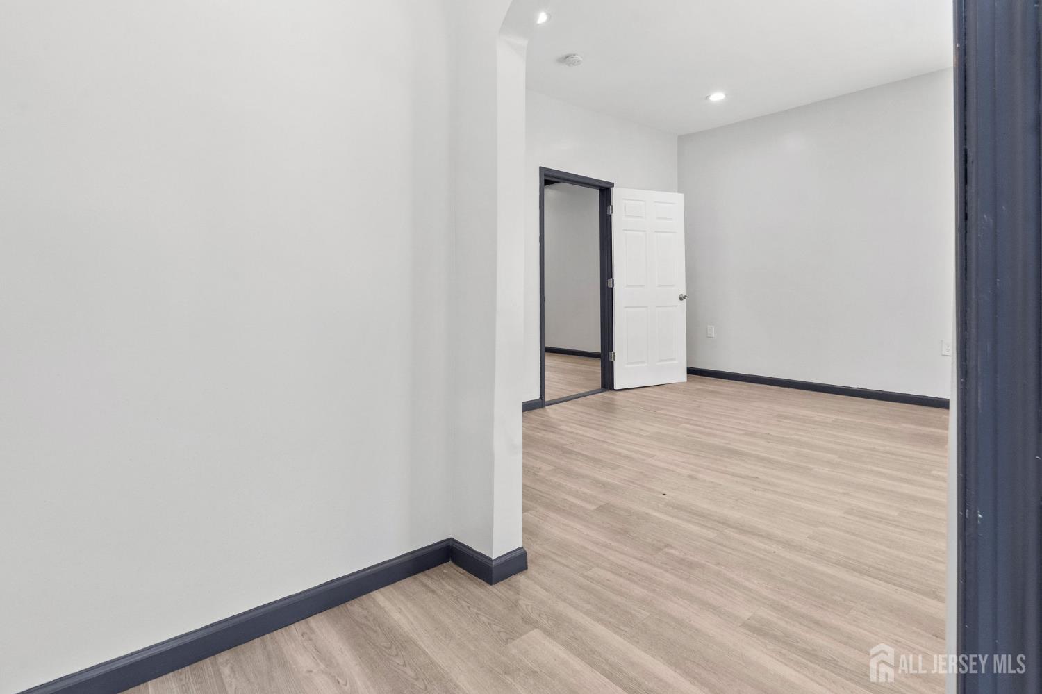 211 N 13th Street, Newark, NJ, 07107 image 22