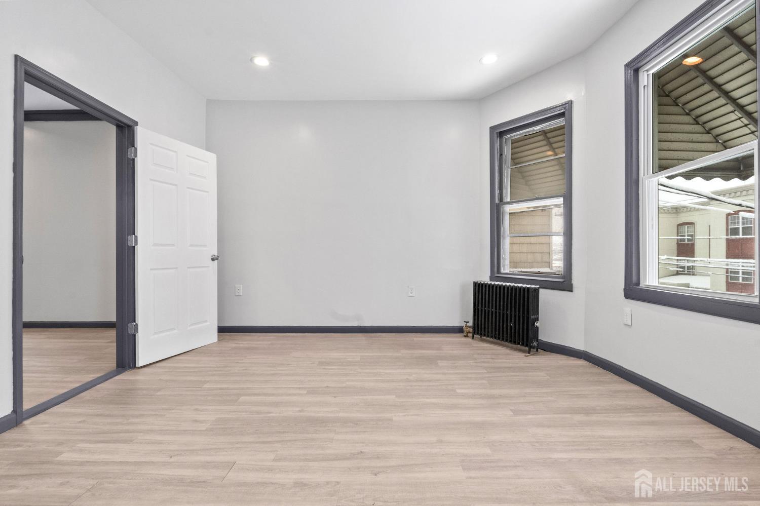 211 N 13th Street, Newark, NJ, 07107 image 18