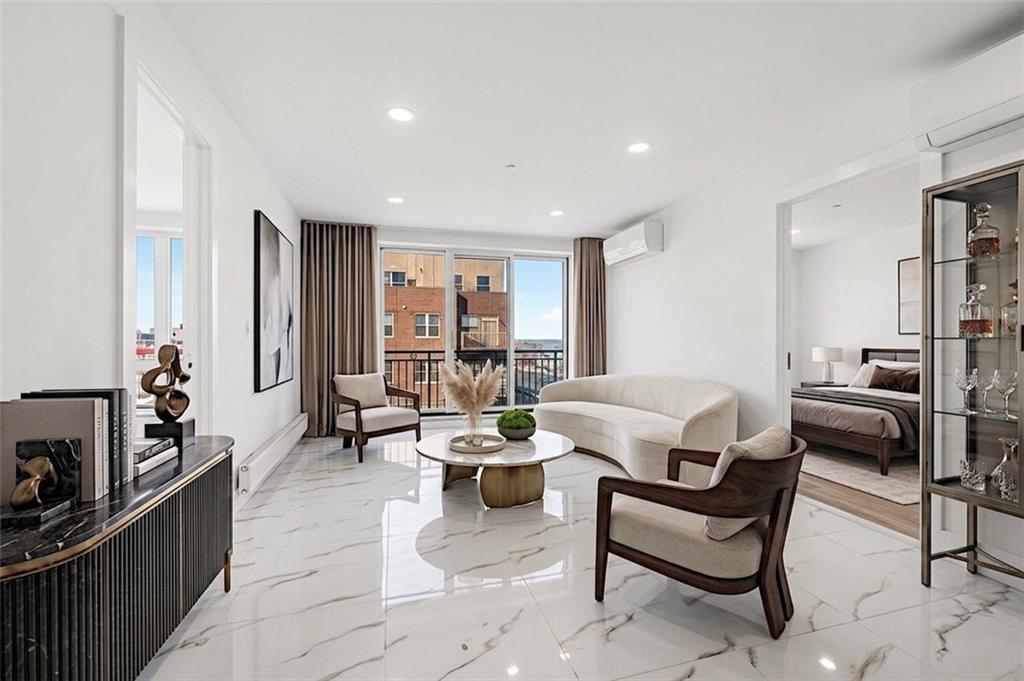 2819 West 17th Street 2A Image 2
