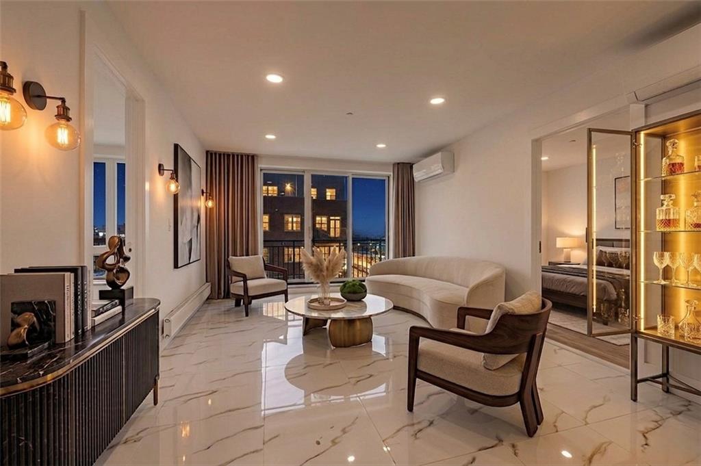 2819 West 17th Street 2A Image 3