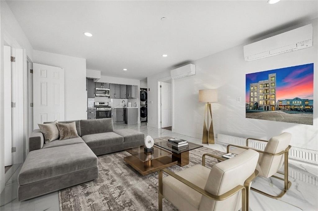 2819 West 17th Street 2B Image 2
