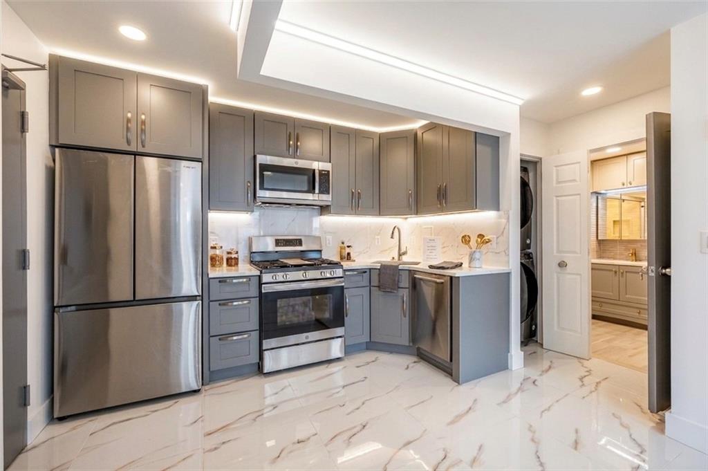 2819 West 17th Street 2B, Brooklyn, New York, 11224 image 7