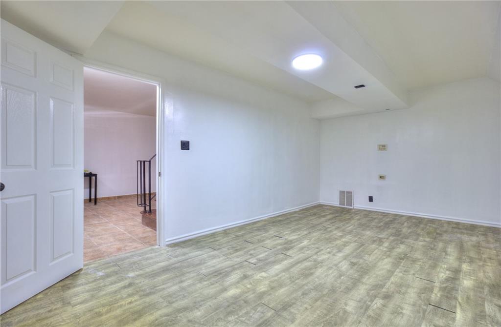 14 Parkview Loop, Staten  Island, New York, 10314 image 7