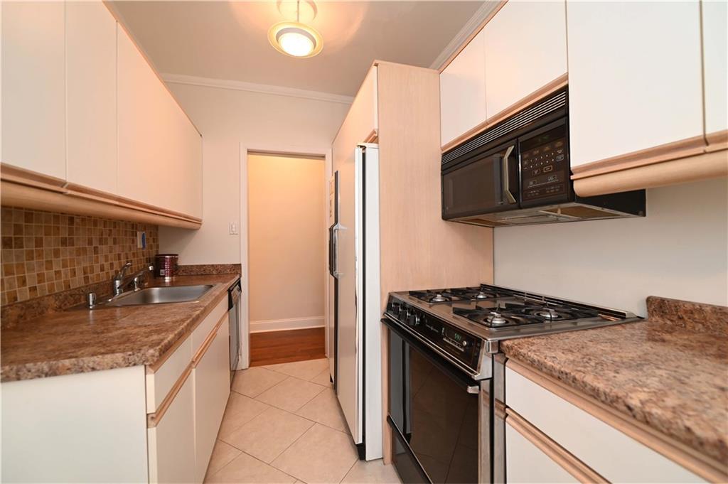 110 Shore Boulevard 5A, Brooklyn, New York, 11235 image 17