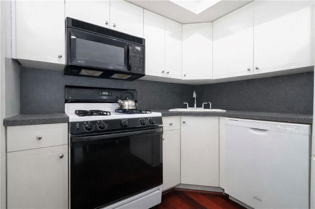 31 Gardenia Lane 25, Staten  Island, New York, 10314 image 7