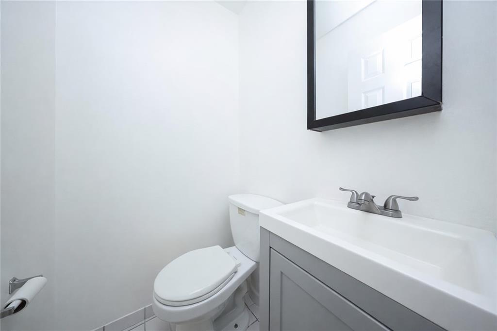 235 Jamie Lane, Staten  Island, New York, 10312 image 13