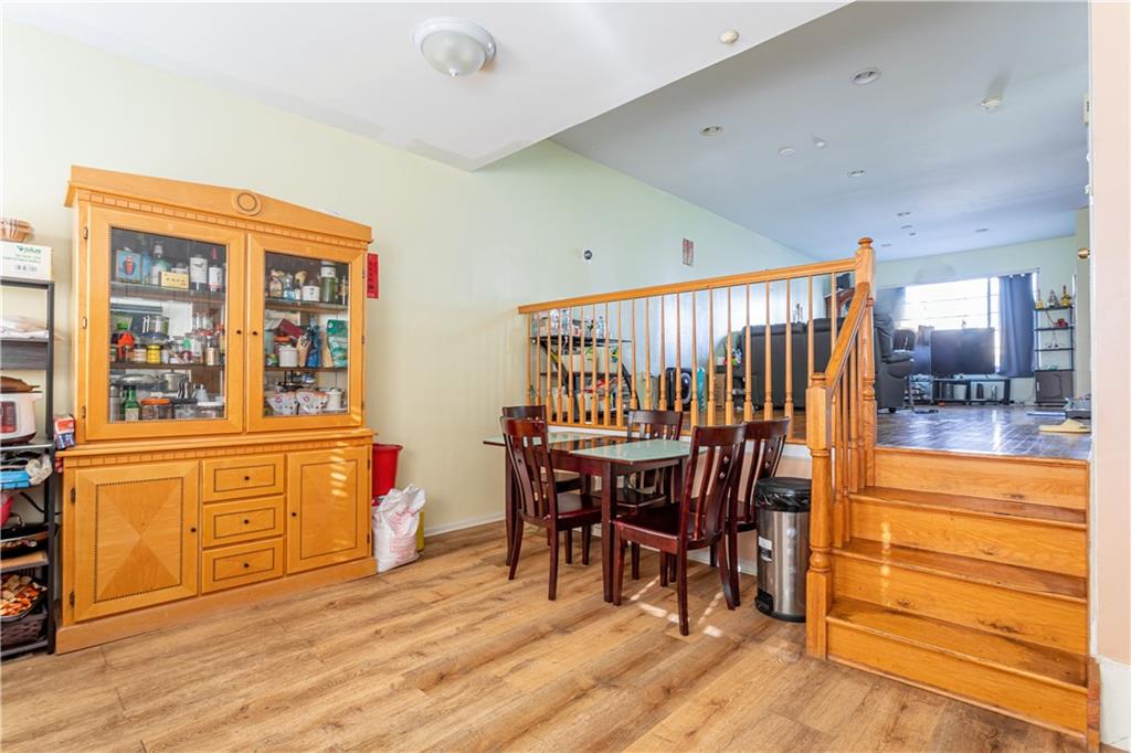69 Alex Circle, Staten  Island, New York, 10305 image 15