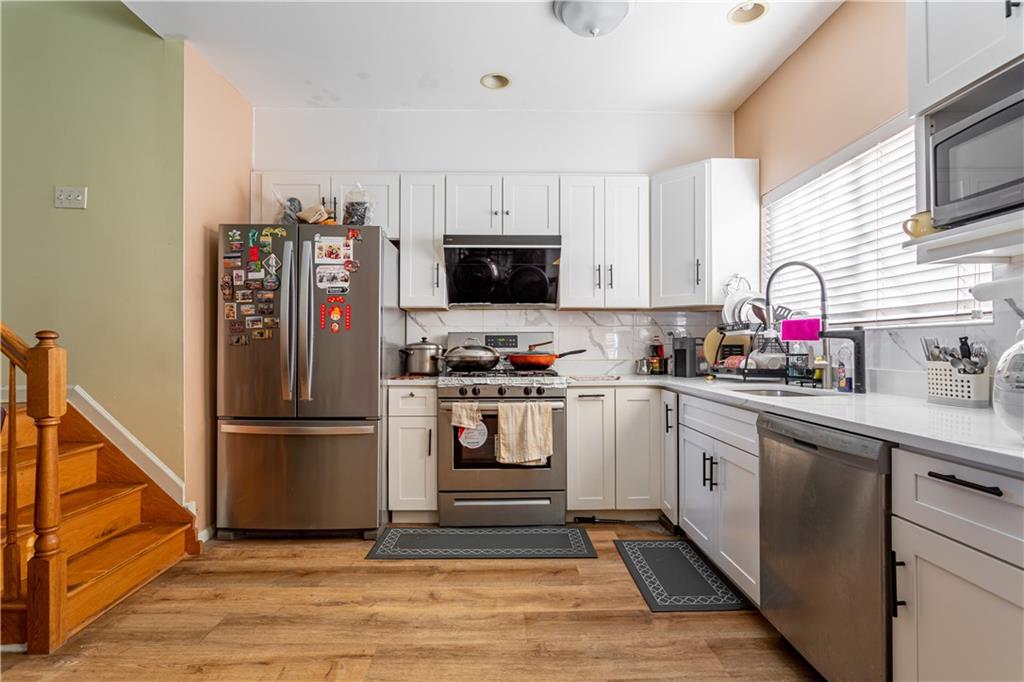 69 Alex Circle, Staten  Island, New York, 10305 image 18