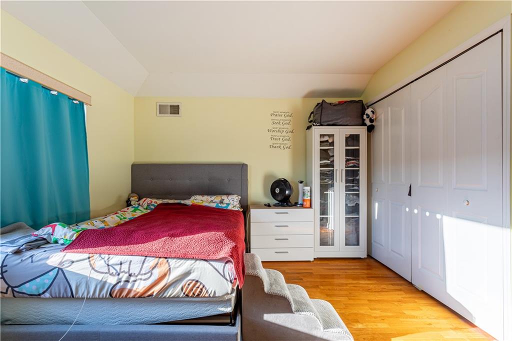 69 Alex Circle, Staten  Island, New York, 10305 image 28