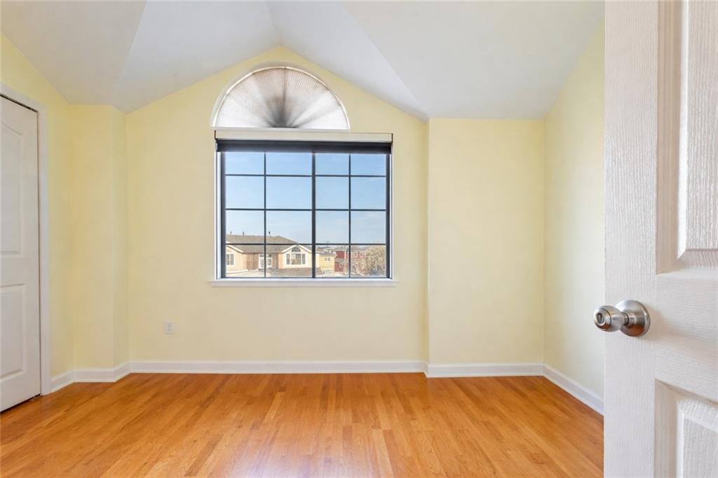69 Alex Circle, Staten  Island, New York, 10305 image 32