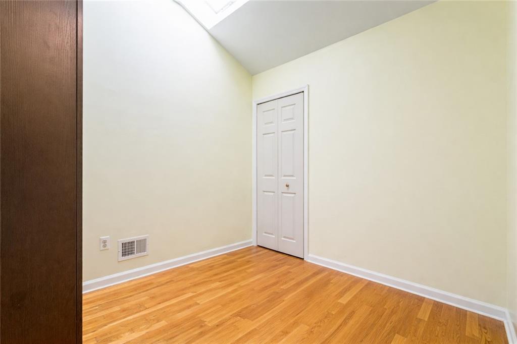 69 Alex Circle, Staten  Island, New York, 10305 image 36