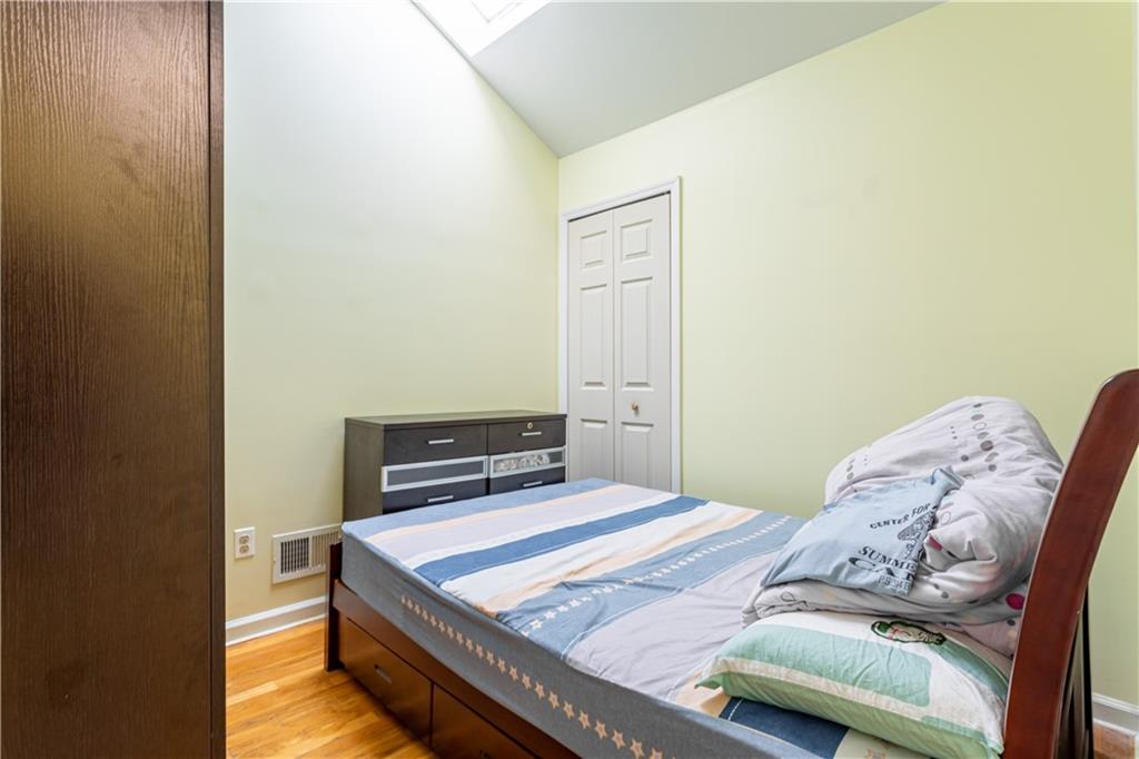 69 Alex Circle, Staten  Island, New York, 10305 image 37