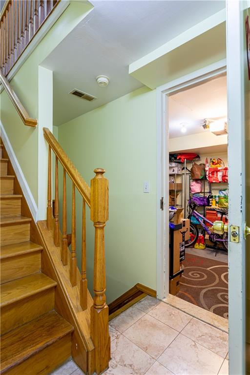 69 Alex Circle, Staten  Island, New York, 10305 image 40