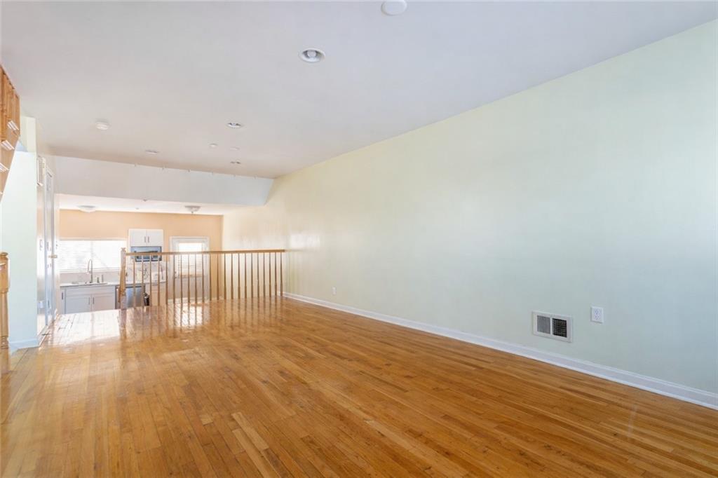 69 Alex Circle, Staten  Island, New York, 10305 image 7