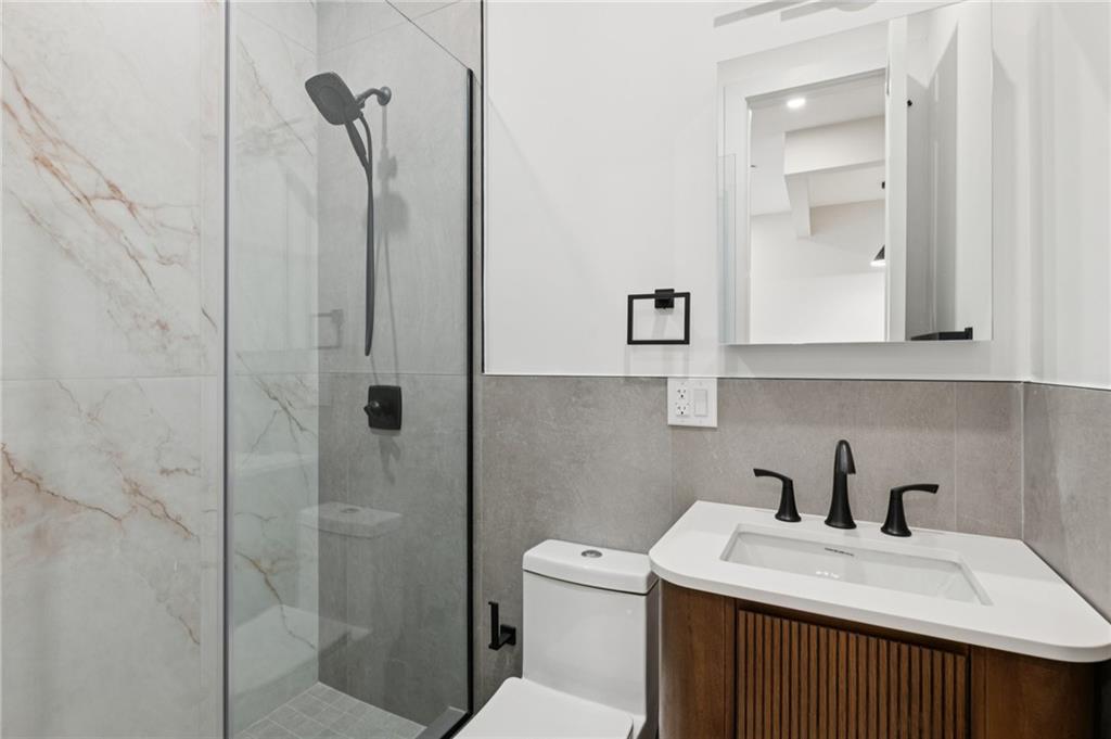 220 Schaefer Street 2B, Brooklyn, New York, 11207 image 6
