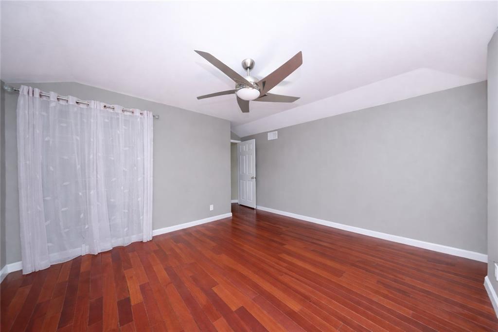 25 Amazon Court, Staten  Island, New York, 10304 image 12