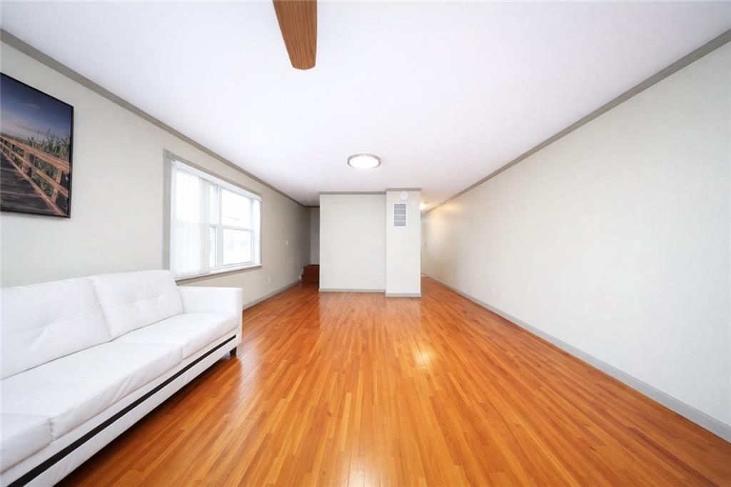 25 Amazon Court, Staten  Island, New York, 10304 image 6