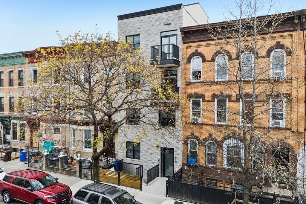 220 Schaefer Street 2F, Brooklyn, New York, 11207 image 8