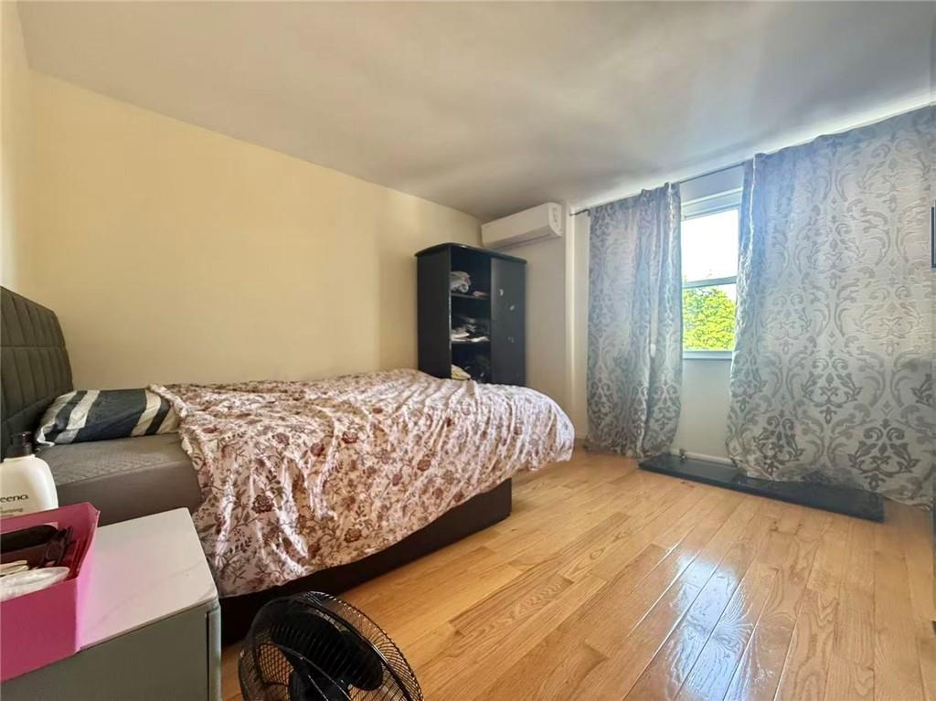 4 Cliff Court, Staten  Island, New York, 10305 image 9