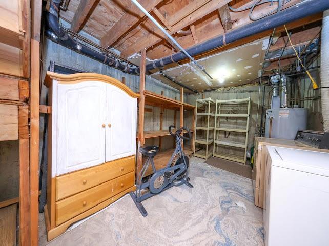 200 Sand Lane, Staten  Island, New York, 10305 image 18