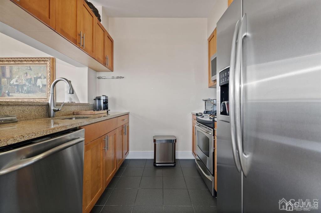 1 Spring Street 2105 Image 5