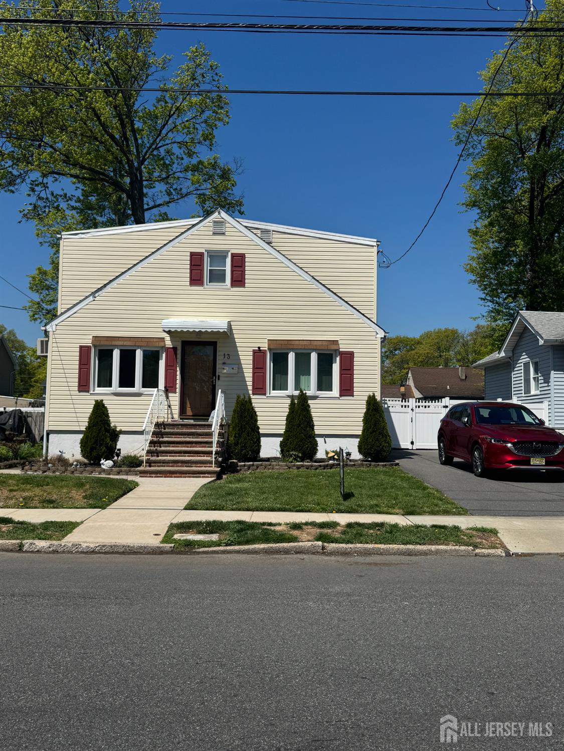 13 W Park Avenue Image 1