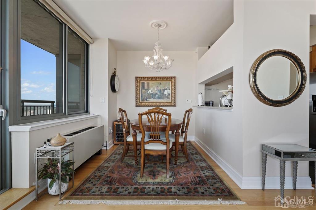1 Spring Street 2105 Image 3