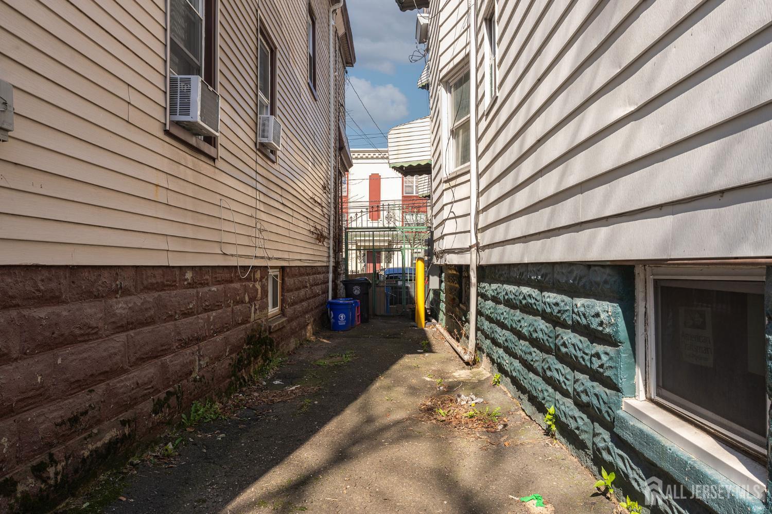 211 N 13th Street, Newark, NJ, 07107 image 50