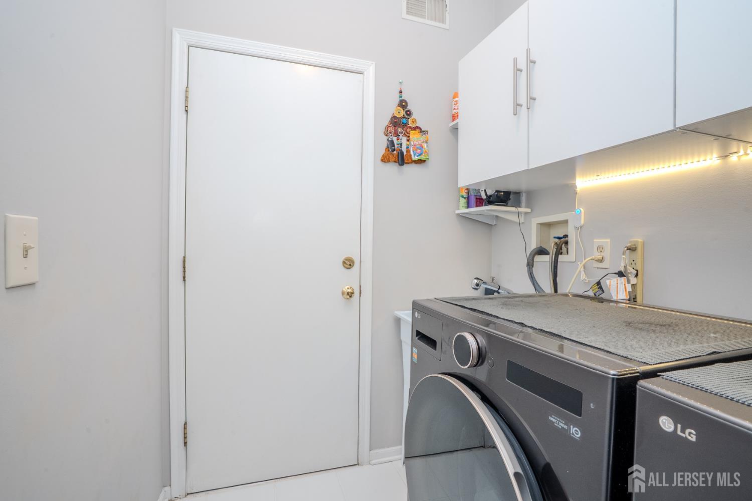 23 Huntley Way, Bridgewater, NJ, 08807 image 32