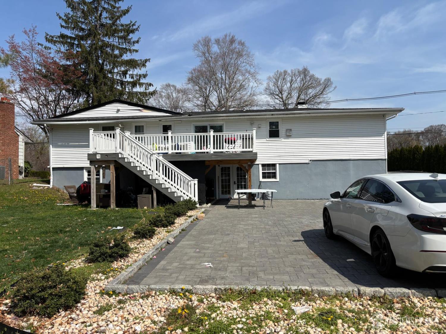 929 Franklin Avenue Image 3