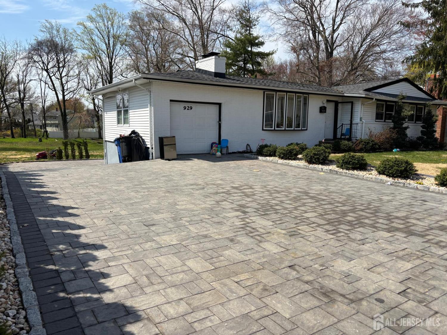 929 Franklin Avenue Image 5