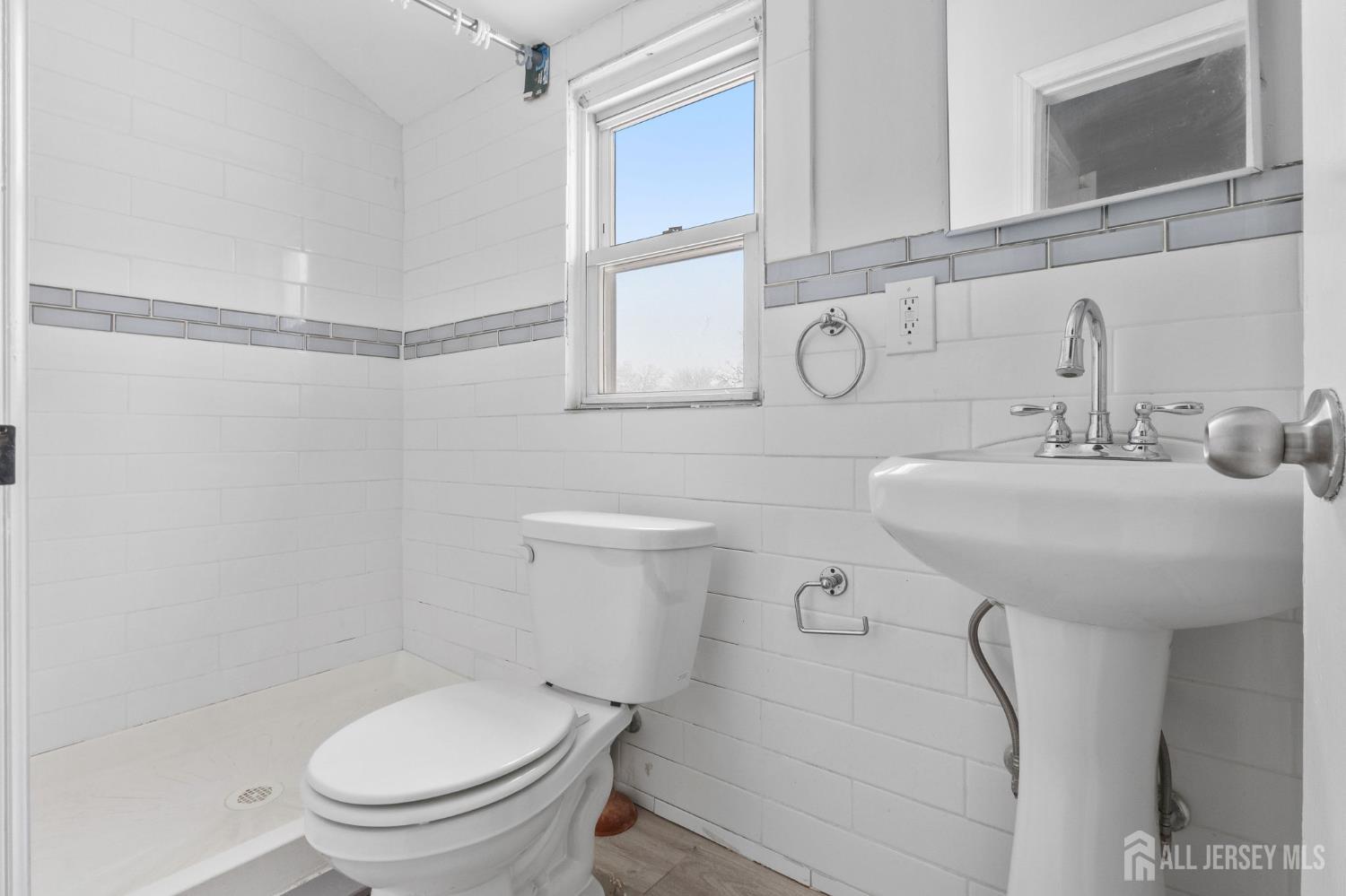 211 N 13th Street, Newark, NJ, 07107 image 32