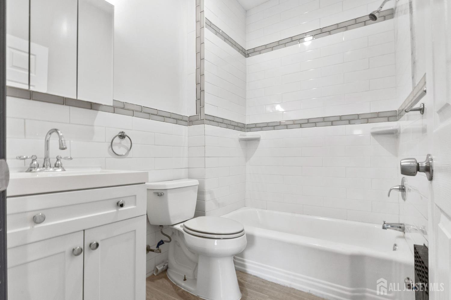 211 N 13th Street, Newark, NJ, 07107 image 8