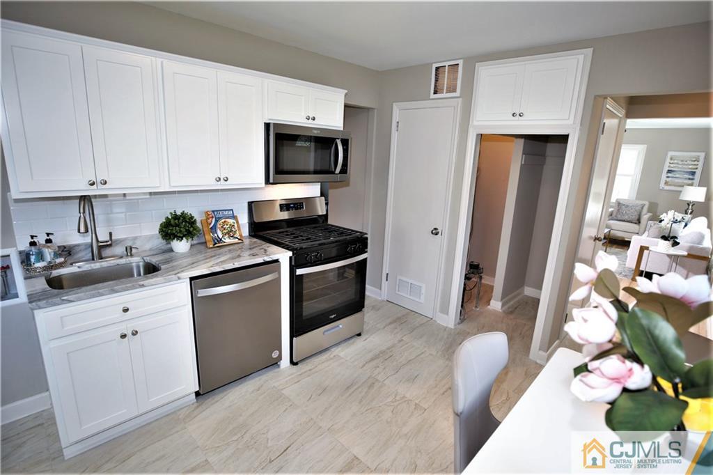 36 Louis Avenue, Middlesex, NJ, 08846 image 7