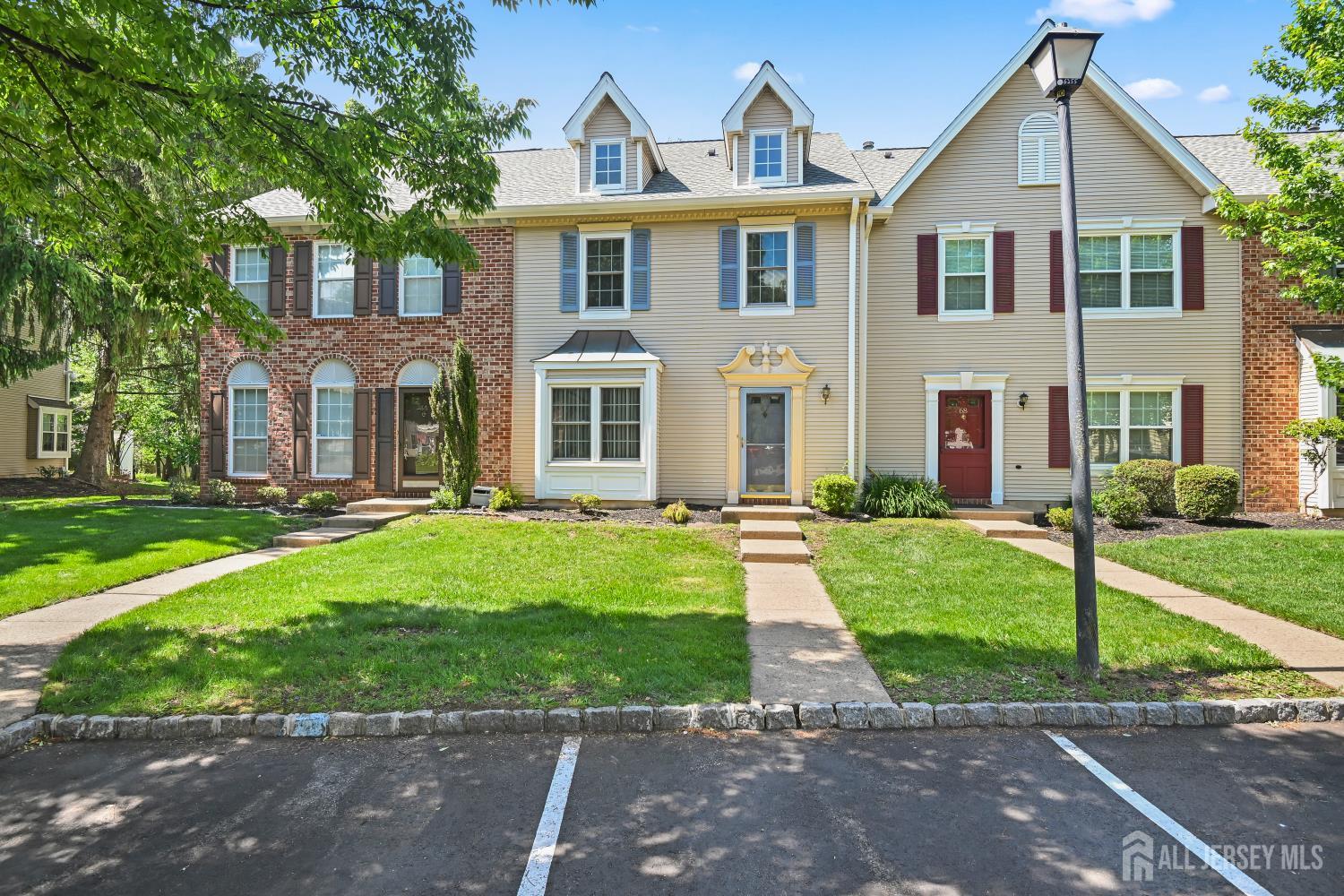 67 Albury Way Image 1