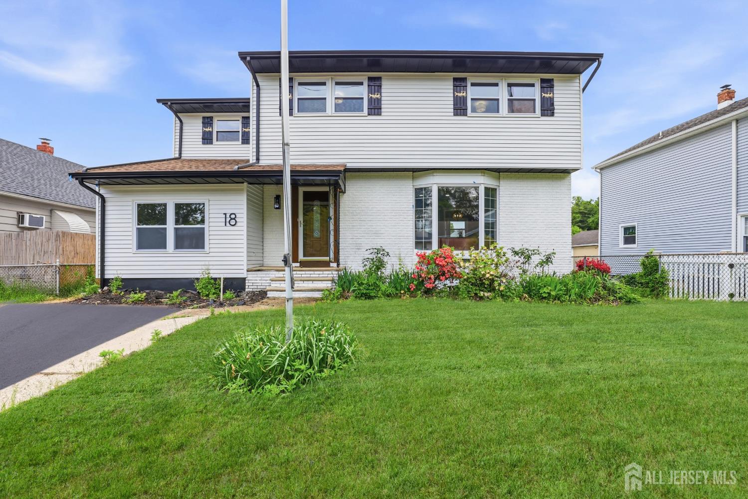 18 muth Street Image 4