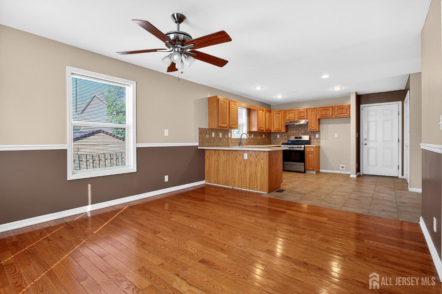 977 Cox Road, North Brunswick, NJ, 08902 image 21
